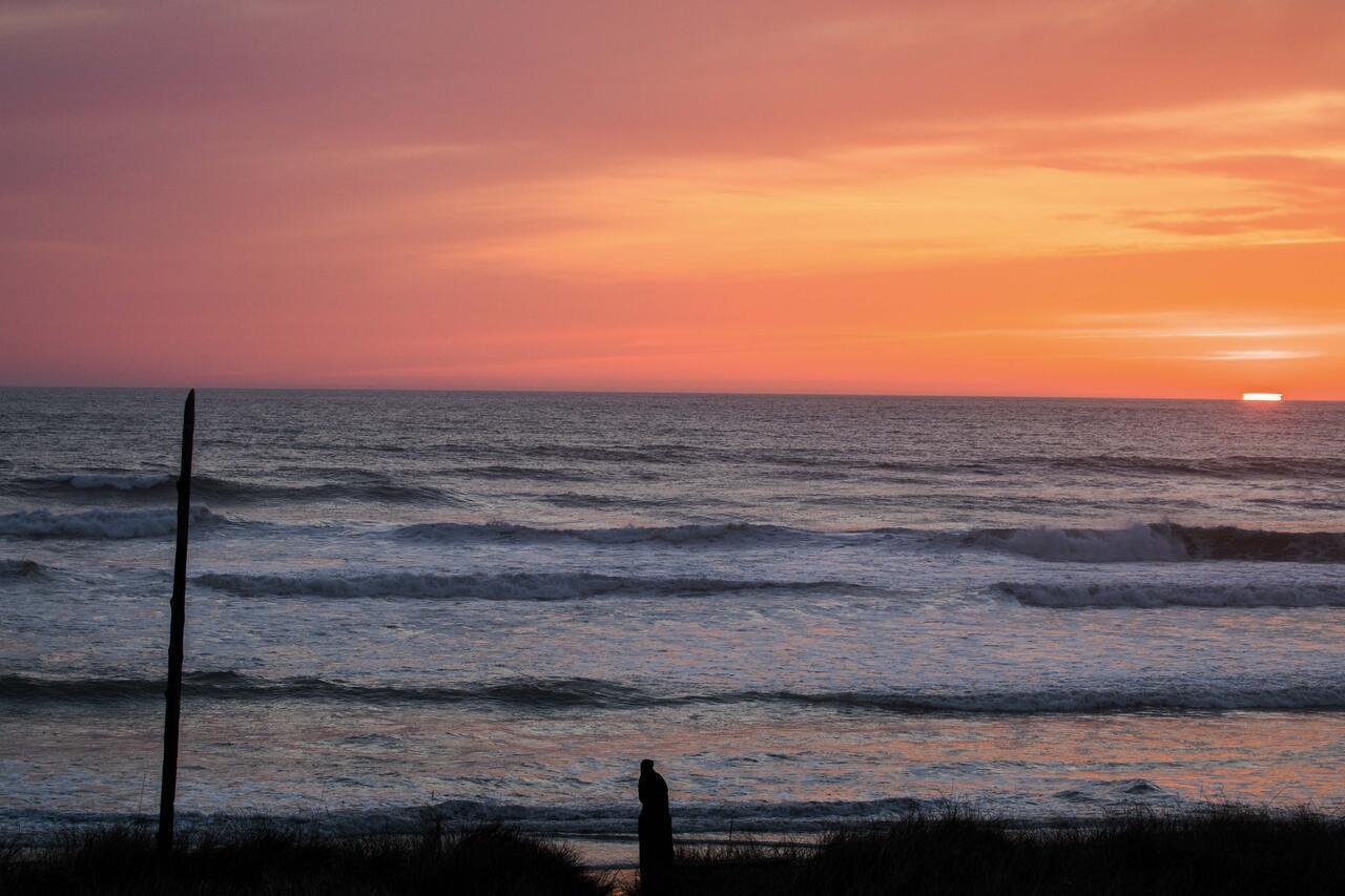 Eagles View Condo In Ocean Shores With 3 Balconies Exterior photo